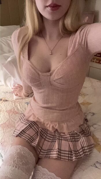 Full leaked Pinkiefangs private onlyfans photo