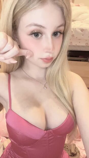 Full leaked Pinkiefangs private onlyfans photo