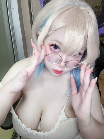 Full leaked Pinkkybutter private photo