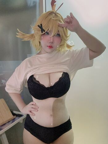 Full leaked Pinkkybutter private photo