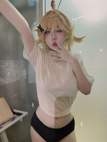 Full leaked Pinkkybutter private photo