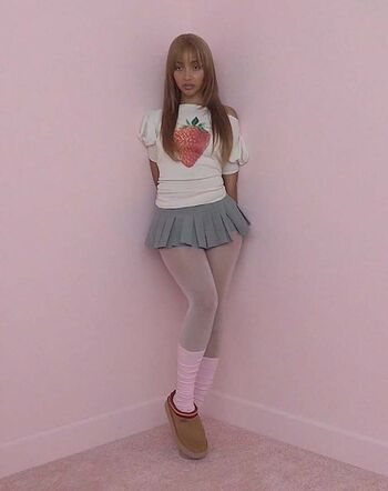 Full leaked Pinkpantheress private onlyfans photo