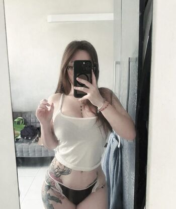 Full leaked Pinkpeaches private photo