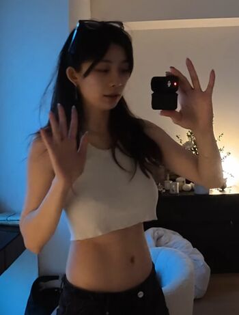 Full leaked Pipluptiny page private photo