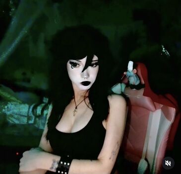 Full leaked Pipssqueakss private onlyfans photo