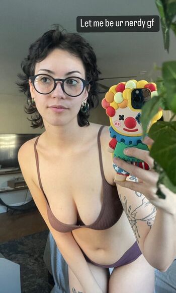 Full leaked Pixiexsnow page private photo
