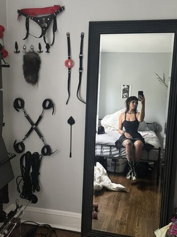 Full leaked Pixiexsnow private photo