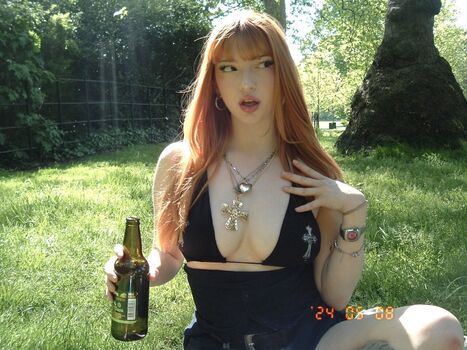 Full leaked Pizzaalice private onlyfans photo