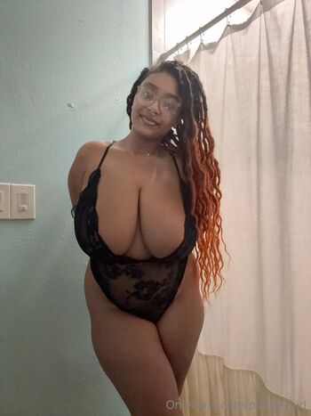 Full leaked Planterriah private onlyfans photo