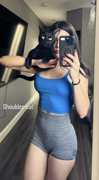 Full leaked Poisonbloom private photo