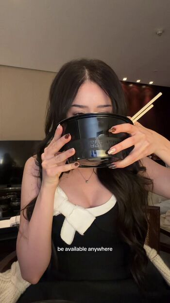 Full leaked Pokimane  page private onlyfans photo