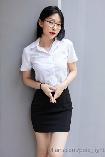 Full leaked Pole light page private onlyfans photo