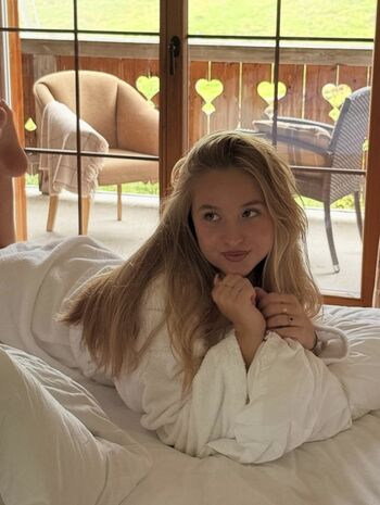 Full leaked Polinaarvvv private photo