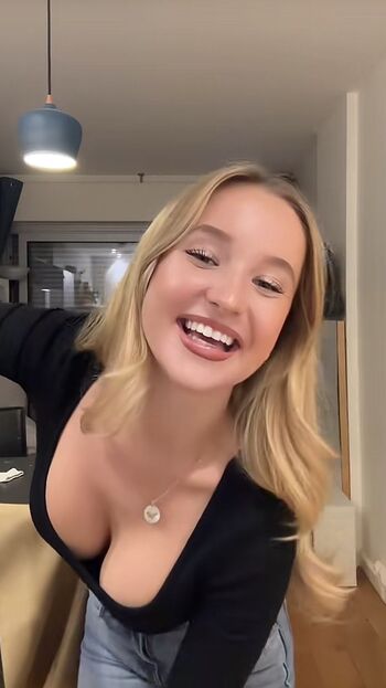 Full leaked Polinaarvvv private photo
