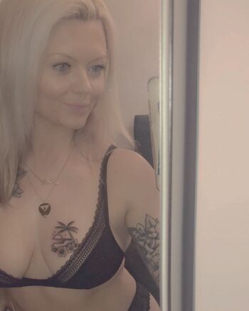 Full leaked Polly james private onlyfans photo