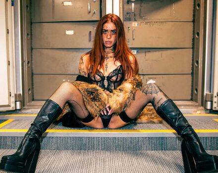 Full leaked Pollyellens private onlyfans photo