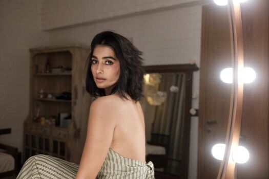 Full leaked Pooja hegde private photo