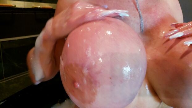 Full leaked Poosiepoosie private onlyfans photo