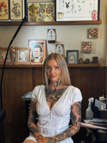 Full leaked Poppy moon private photo