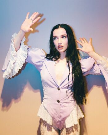 Full leaked Poppy private photo