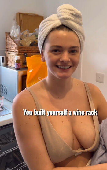 Full leaked Poppyhollins page private onlyfans photo