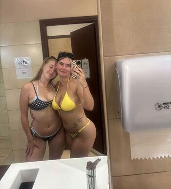 Full leaked Poppynewton private photo