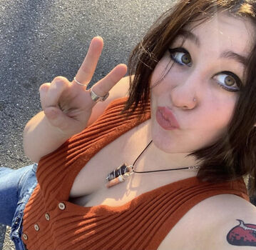 Full leaked Poppypeach private photo
