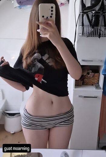Full leaked Porcelainkitty private photo
