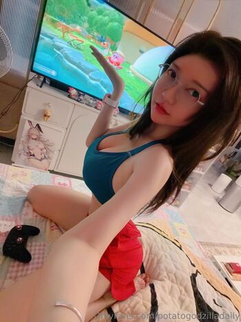 Full leaked Potatogodzilla  page private onlyfans photo