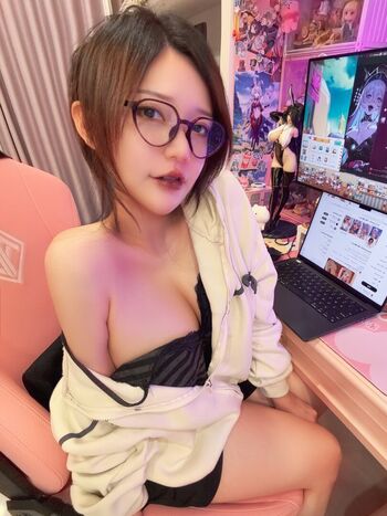 Full leaked Potatogodzilla  page private photo