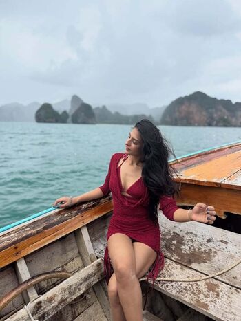 Full leaked Prachi singla private photo
