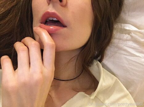 Full leaked Pretty evelyn private photo
