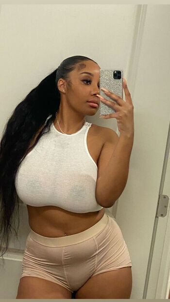 Full leaked Prettygriddy private onlyfans photo