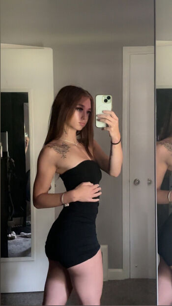 Full leaked Prettylulu private onlyfans photo