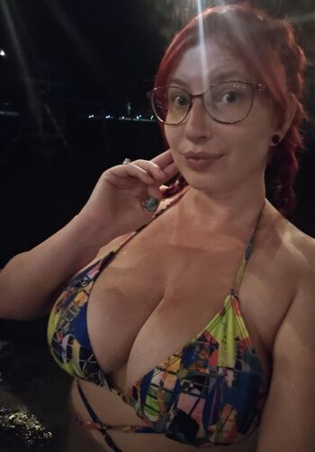 Full leaked Prettyporcelain private photo