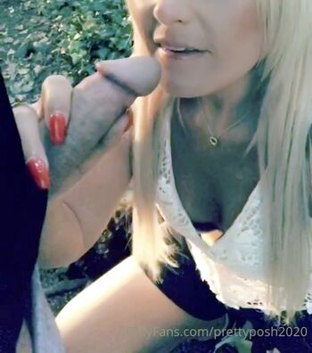 Full leaked Prettyposh private photo