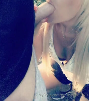 Full leaked Prettyposh private photo