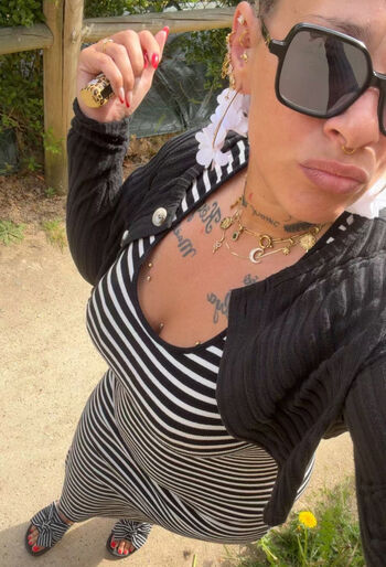 Full leaked Princessemiymiy private photo
