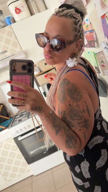 Full leaked Princessemiymiy private photo