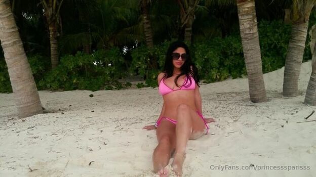 Full leaked Princesssparisss private photo