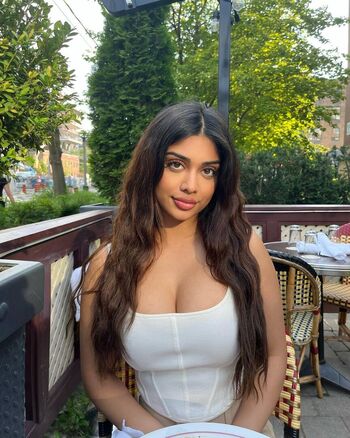 Full leaked Priyanka ares private photo