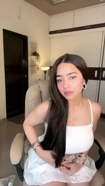 Full leaked Priyankaabhuti private photo