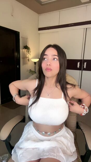 Full leaked Priyankaabhuti private photo