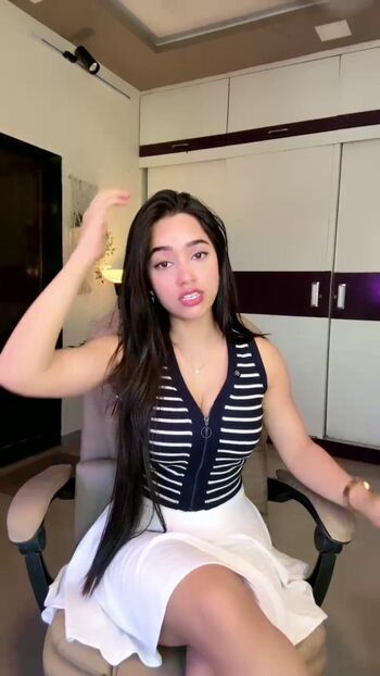 Full leaked Priyankaabhuti private photo