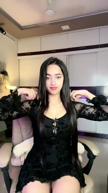 Full leaked Priyankaabhuti private photo