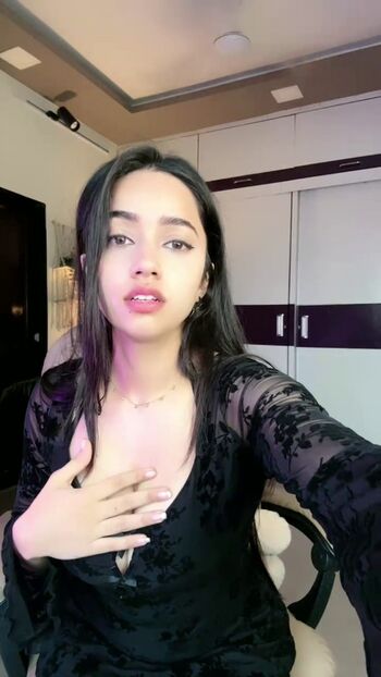 Full leaked Priyankaabhuti private photo