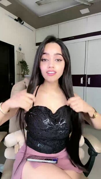 Full leaked Priyankaabhuti private photo