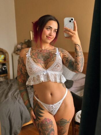 Full leaked Prunette private onlyfans photo