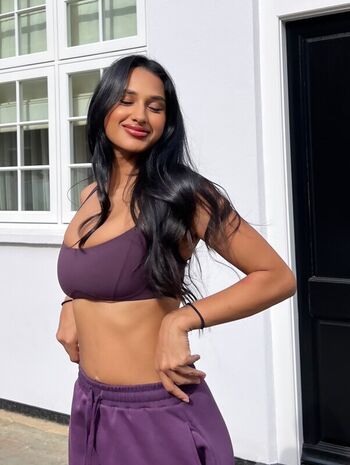 Full leaked Pujaghedia private photo