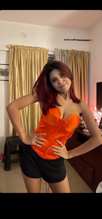 Full leaked Pyaarinari private onlyfans photo